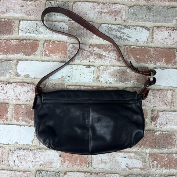 El Portal Classic Black Leather Shoulder Bag Purse Black Brown Magnetic Closure - Picture 6 of 7